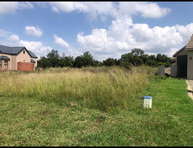 LAND FOR SALE IN WATERLAKE FARM LIFESTYLE ESTATE